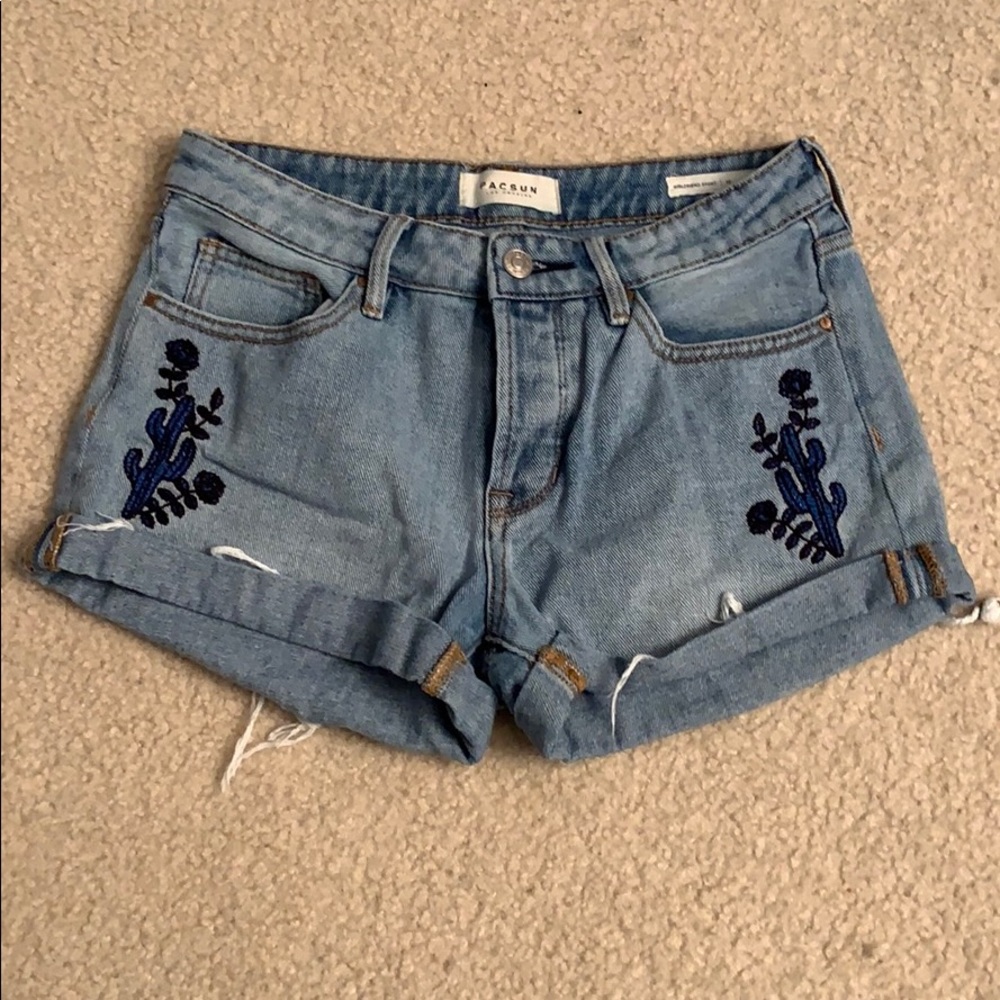 pacsun girlfriend shorts!